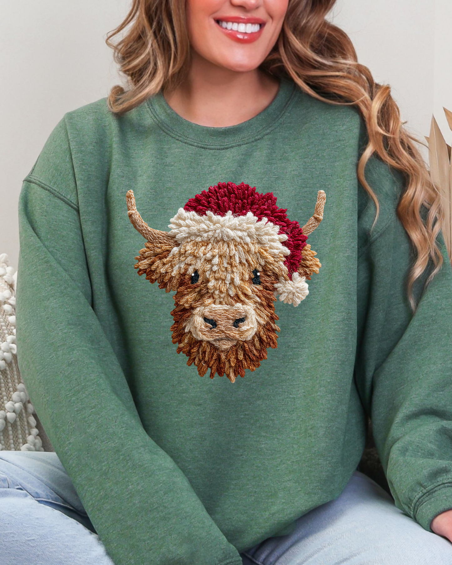 Highland Cow Christmas Sweatshirt – Cozy Green Santa Hat Crewneck
